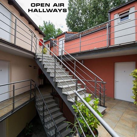 1000 négyzetméteres, 21 hálószobás Apartman 21 fürdőszobával Tresnjevka területén Zágráb Kültér fotó
