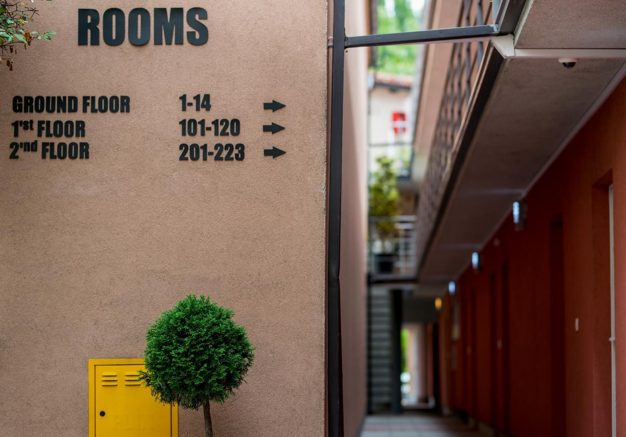 1000 négyzetméteres, 21 hálószobás Apartman 21 fürdőszobával Tresnjevka területén Zágráb Kültér fotó