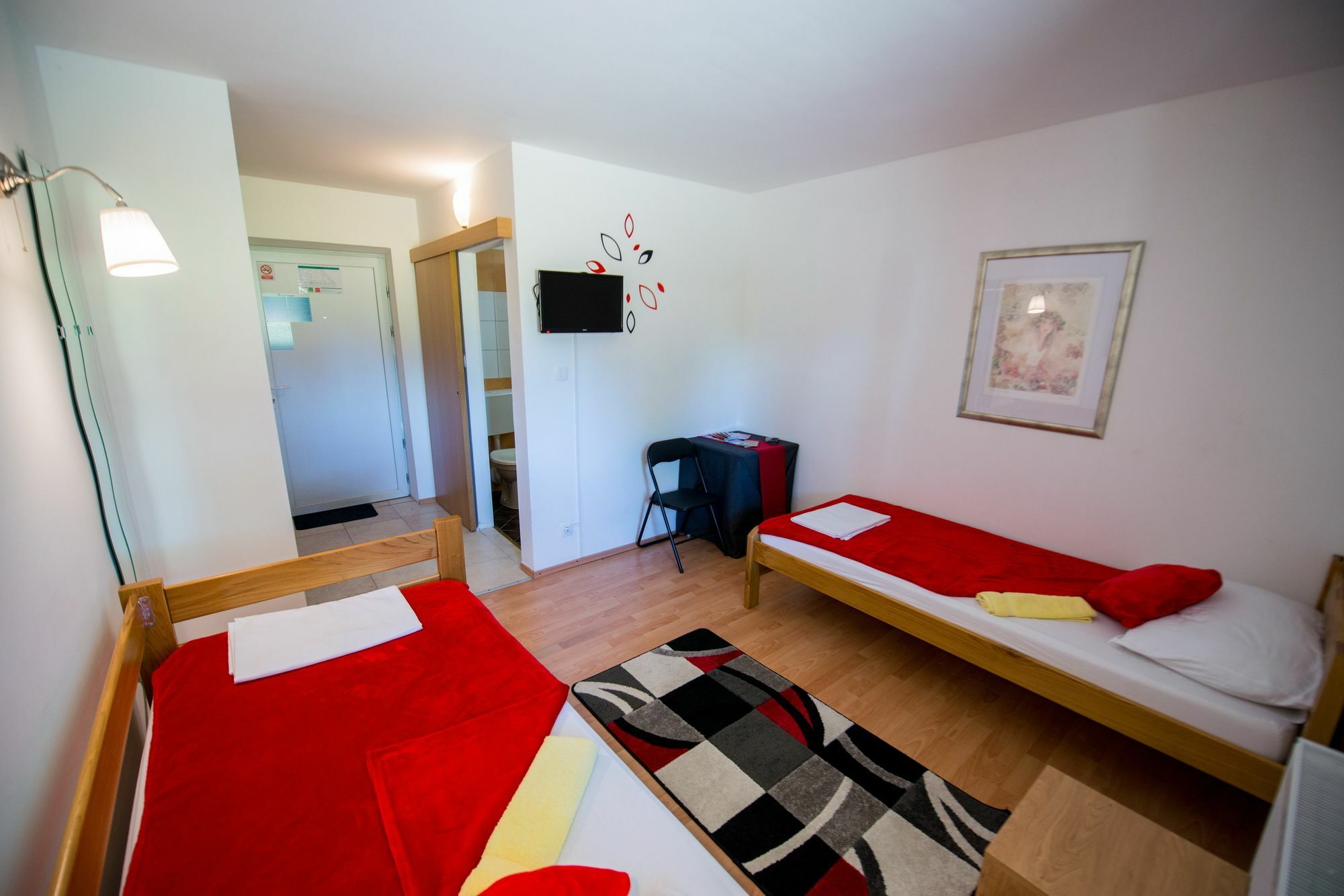 1000 négyzetméteres, 21 hálószobás Apartman 21 fürdőszobával Tresnjevka területén Zágráb Kültér fotó