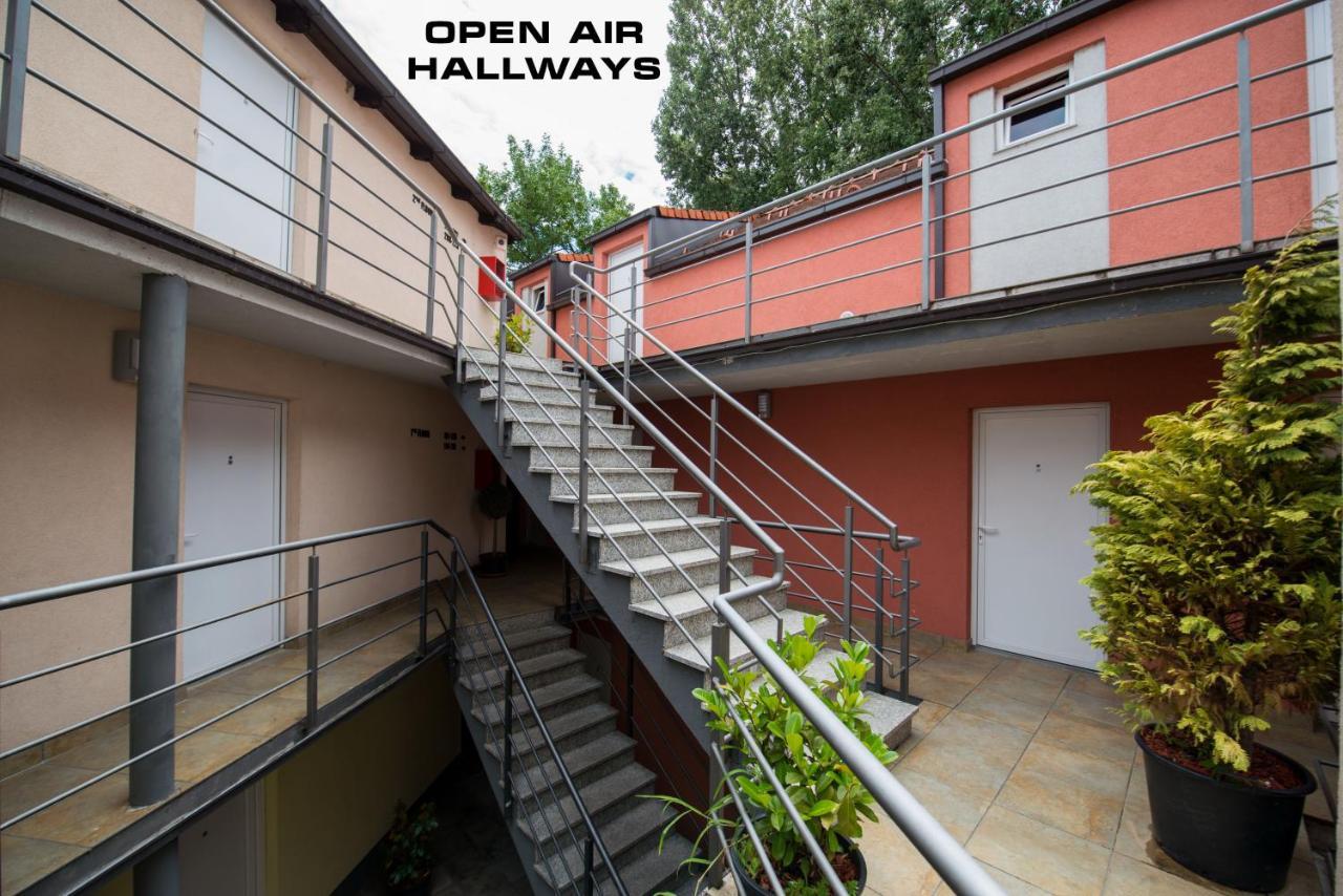 1000 négyzetméteres, 21 hálószobás Apartman 21 fürdőszobával Tresnjevka területén Zágráb Kültér fotó